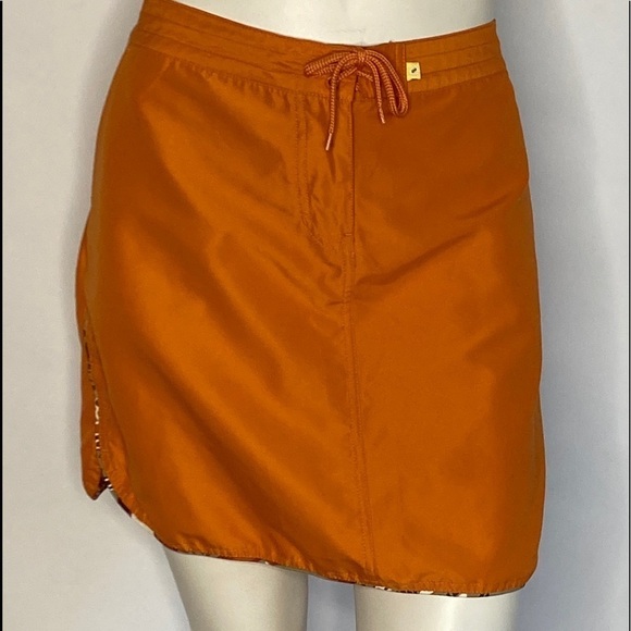 Aventura Skirt with mesh side pockets Sz 10 - Picture 2 of 6